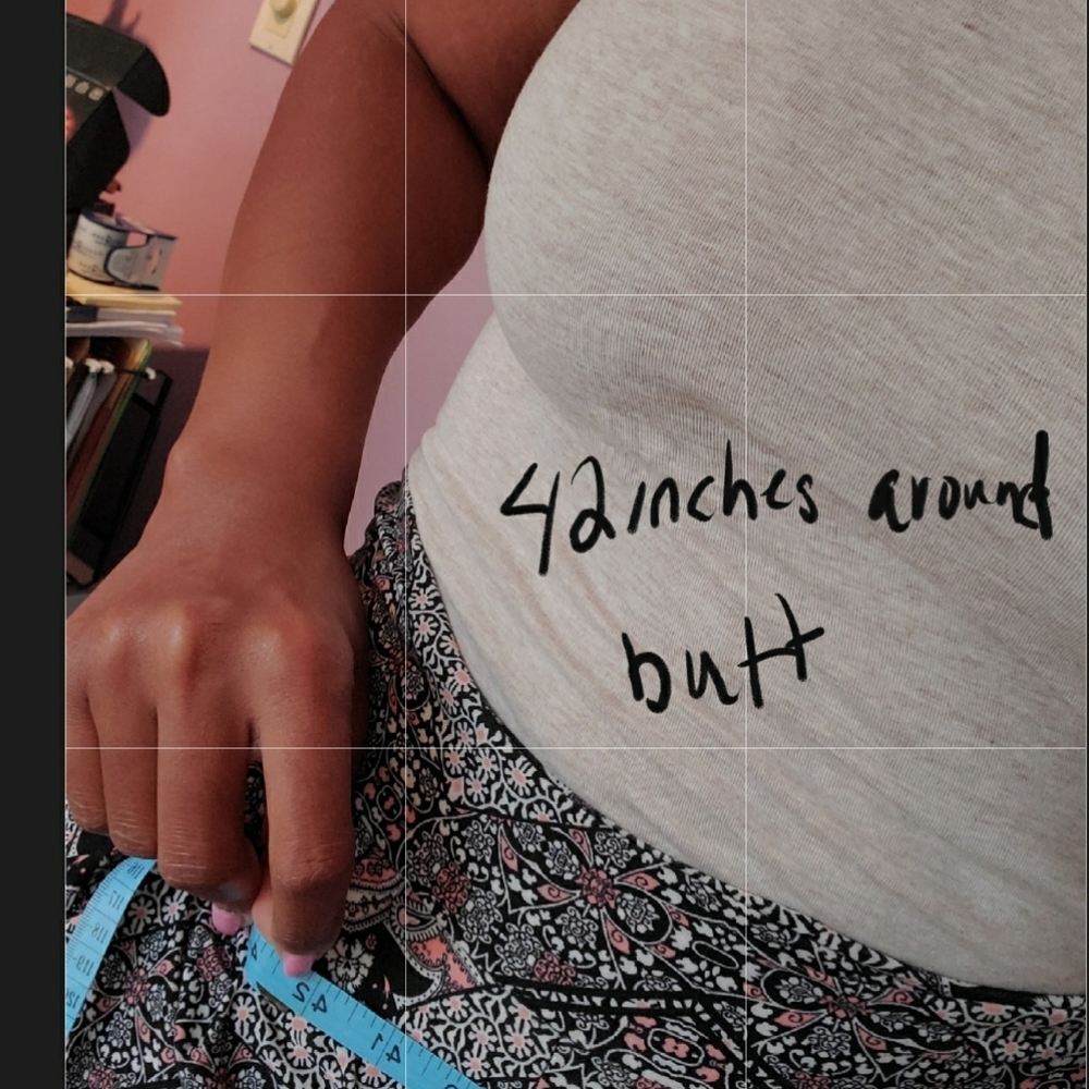 Shorts - Picture 6 of 7